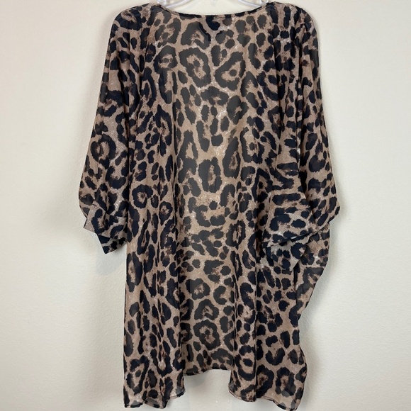 Heimish Black/Brown Leopard Sheer Kimono Cardigan w/ Pleated Shoulder Seams - Picture 6 of 8